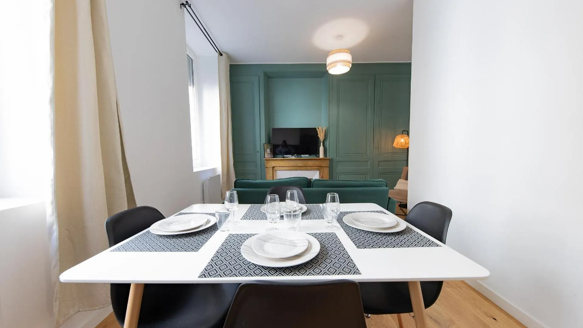 Le Palais Boursier - Cordeliers Apartman Lyon 0*,  Franciaország